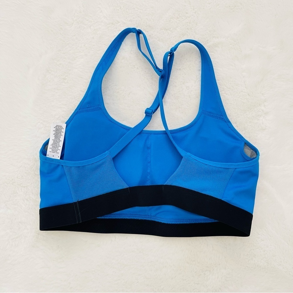 Nike Women's Vibrant Blue Sports Bra - Picture 6 of 8